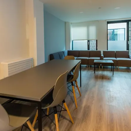 Destiny Student - Ardee Point Apartament *