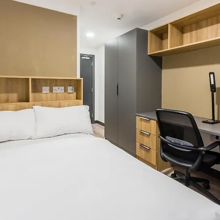 Destiny Student - Ardee Point Apartament *